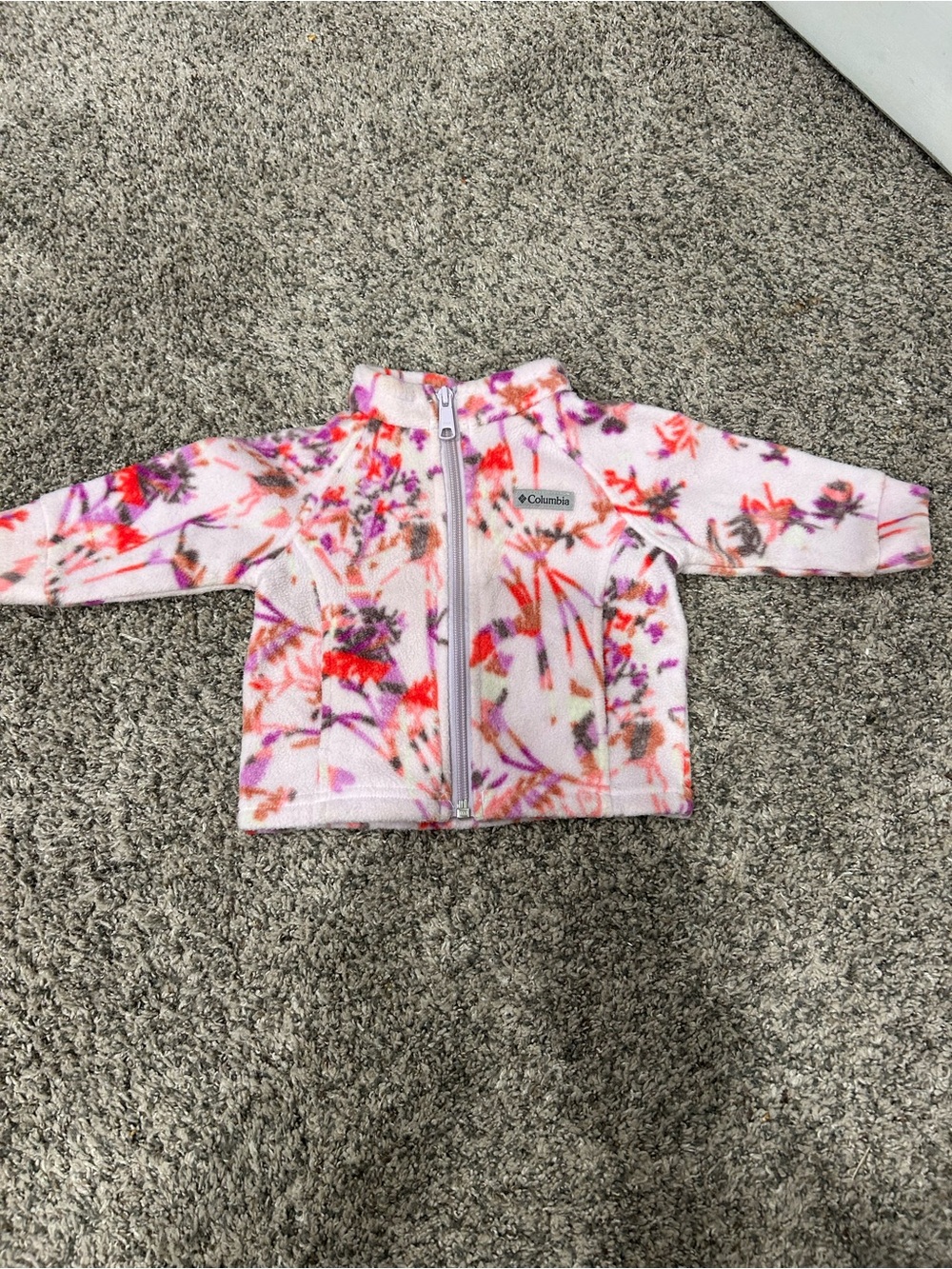 🌸 Columbia baby girl fleece jacket in size 3-6 months.